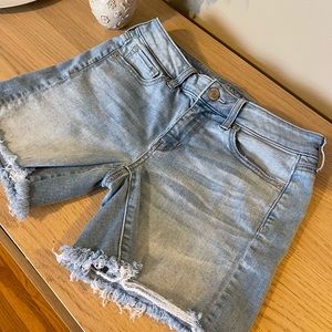 American Eagle super stretch midi length size 4 shorts